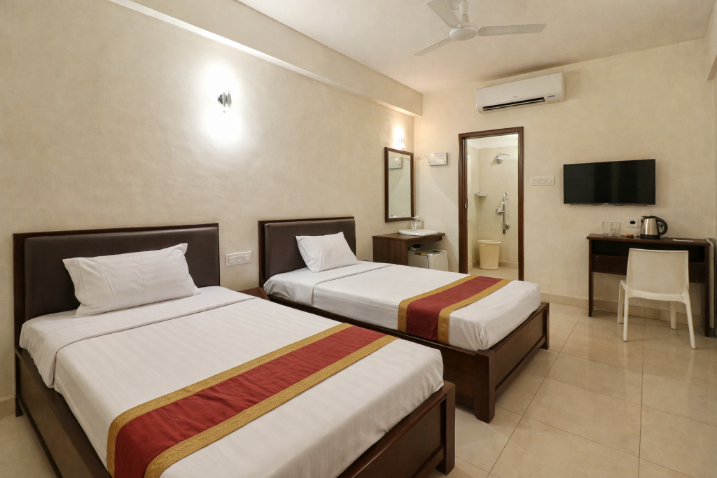 Hotels in Mantralayam Under ₹1000